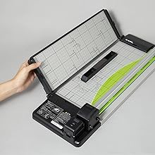 カール事務器 裁断機 ペーパーカッター A4対応 50枚裁断 DC-F5100 Amazon | カール事務器 裁断機 ペーパーカッター スリム A4対応