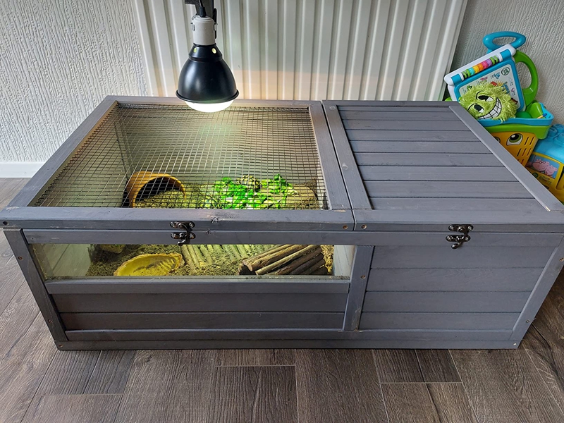 small animal houses &amp; habitats