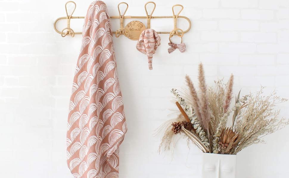 LifeTree Newborn Swaddle Set with Matching Hat and Bow