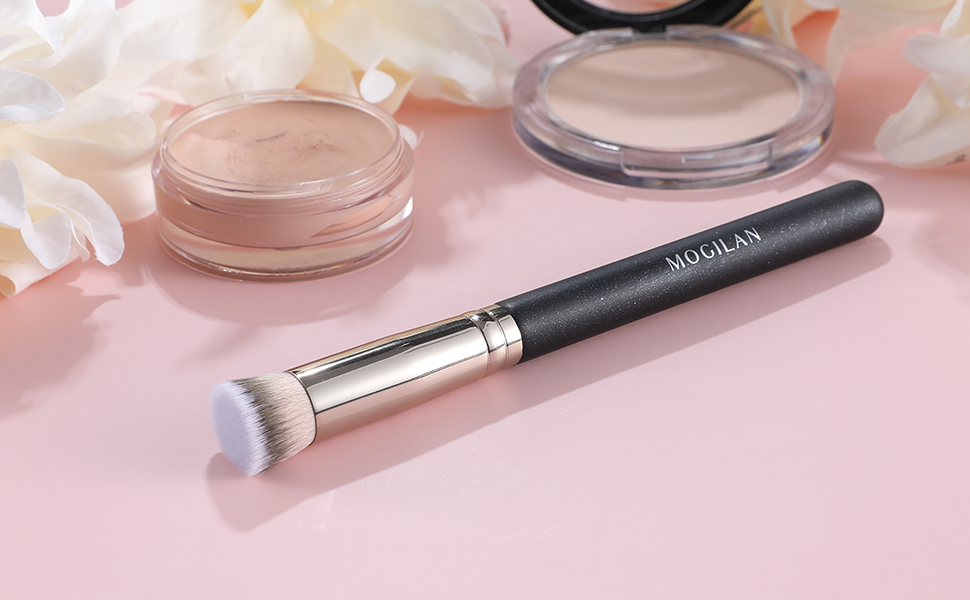 concealer brush