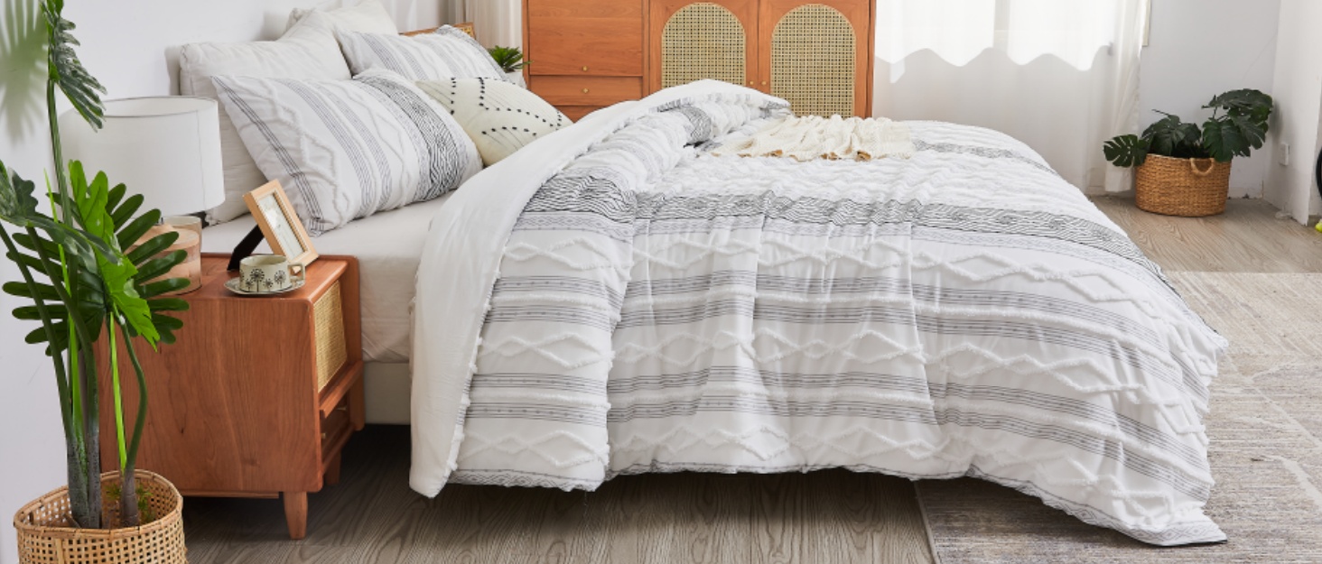 ENJOHOS Boho King Size Comforter Set, Beige Tufted