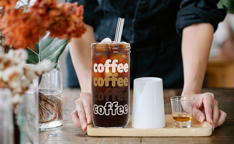 iced coffee mason jar with lid and straw