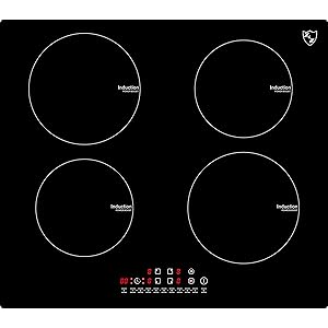 Induktionskochfeld aus schwarzem Glas mit vier kreisförmigen Kochzonen und Touch-Bedienfeld. Minimalistisches Design mit sichtbaren Strom- und Timer-Symbolen