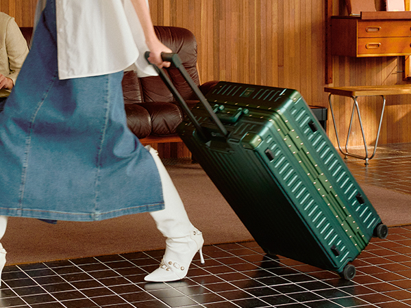 Amazon.com | ROAMING Zipperless Luggage 24 Inch with