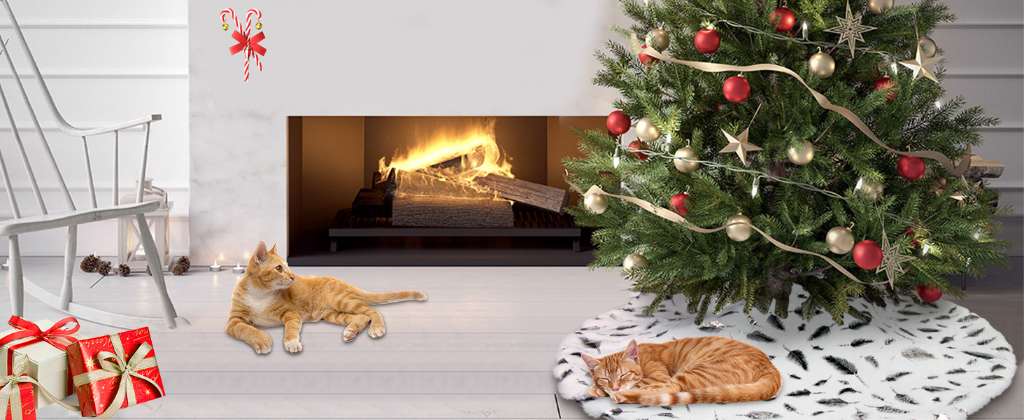 Christmas Tree Skirt, 30 Inches Luxury Faux Fur White