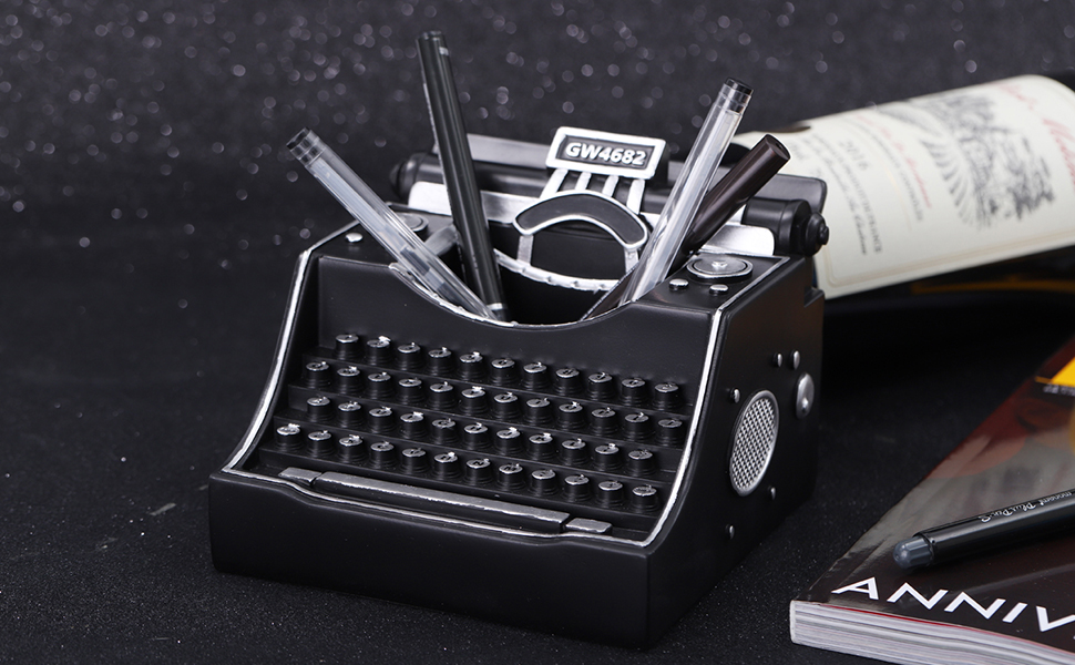 NCQIXIAO Vintage Typewriter Pencil Holder for Desk, Creative Pen Holder
