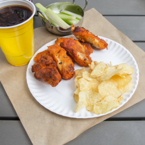 Heavy-duty plates Lightweight plates Microwave-safe plates