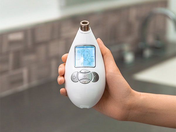 Beginner-friendly microdermabrasion machine
