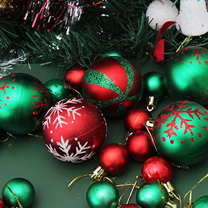 christmas tree decorations