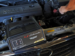 Schumacher SC1361 Fully Automatic Battery Charger, Maintainer, and Starter