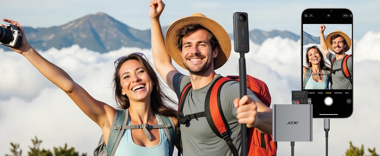 Démonstration du support de téléphone avec une perche à selfie sur fond de montagne, montrant un smartphone affichant une photo capturée à côté de la scène réelle.