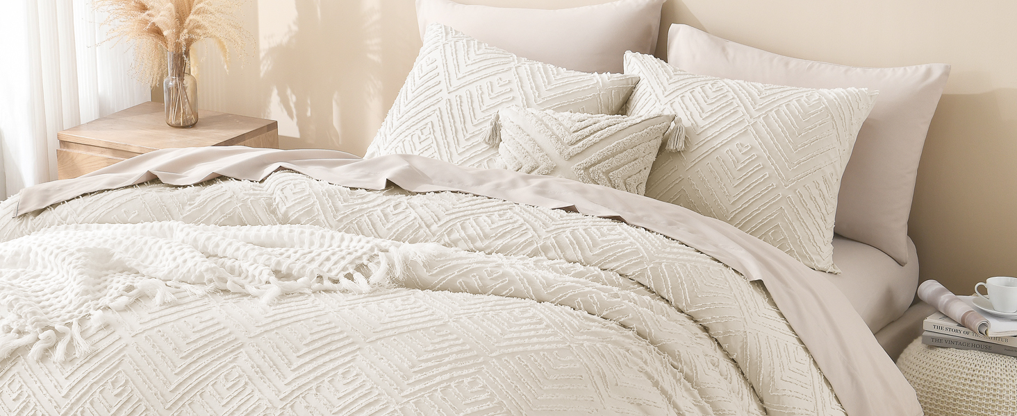 tufted comforter