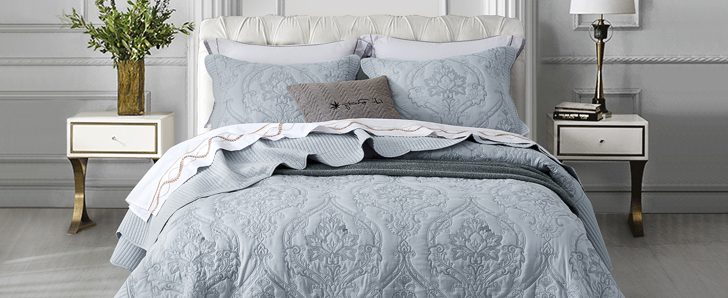 CHIXIN Oversized King/Cal King Bedspread - Lightweight & Beautiful Stitching - Luxury Damask Paisley Pattern - 128x120 I 88bdc0ea 3c97 4b4a 8ab9 9ce91c855992. CR0,0,1464,600 PT0 SX1464 V1