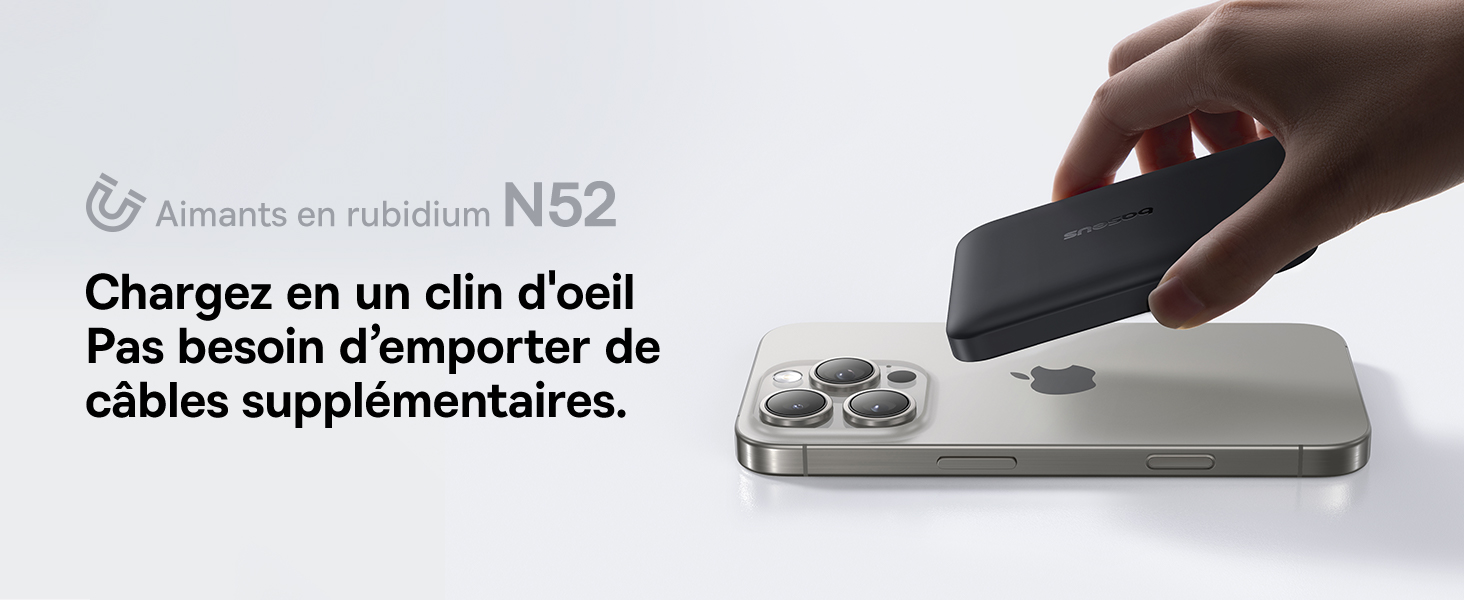 Support de chargeur magnétique sans fil pour smartphone. La main place un appareil circulaire noir sur le dos argenté du téléphone. Le texte français décrit la recharge rapide sans câbles supplémentaires.