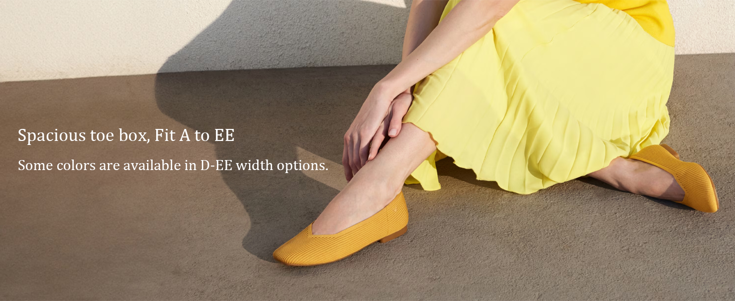 Spacious toe box, Fit A to EE Some colors are available in D-EE width options.