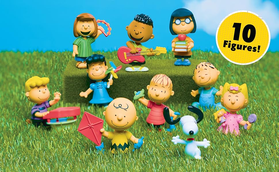 Amazon.com: Peanuts Collector's Figure Set : Toys & Games