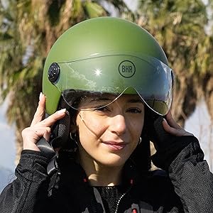 casco scooter città