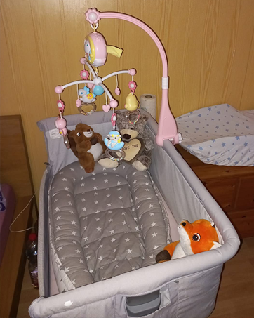 Mobile baby with music and light