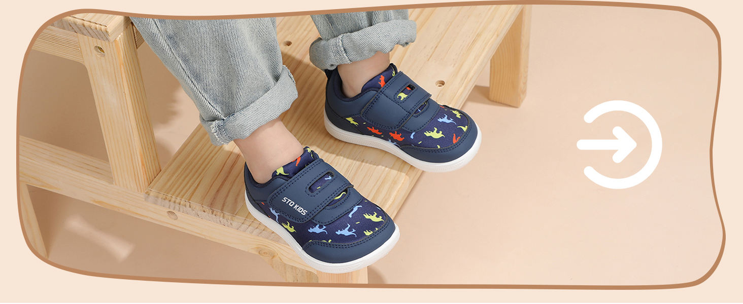 boys navy shoes