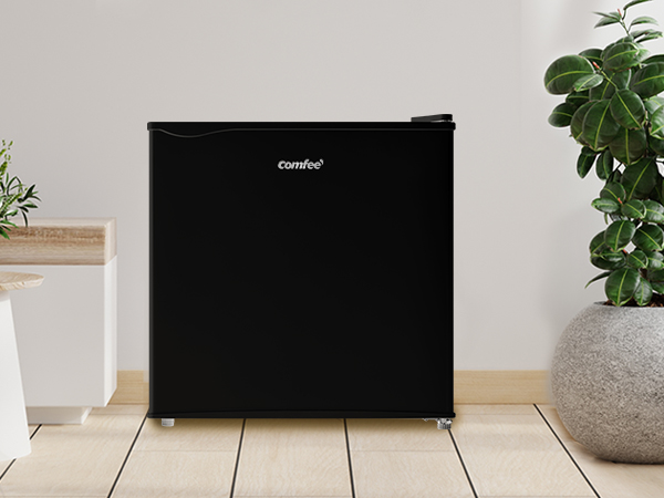 Amazon | COMFEE' 冷蔵庫 45L 幅47.2cm 右開き コンパクト 温度