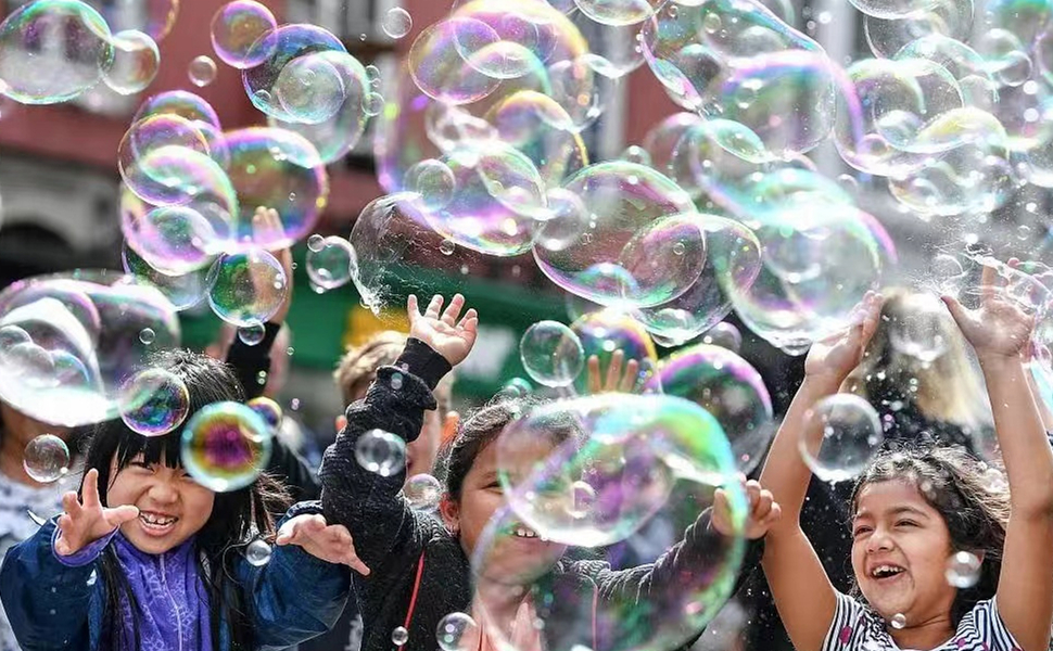 Bubbles Attracting the eyes of Children and Putting a Smile on Every Child's Face!
