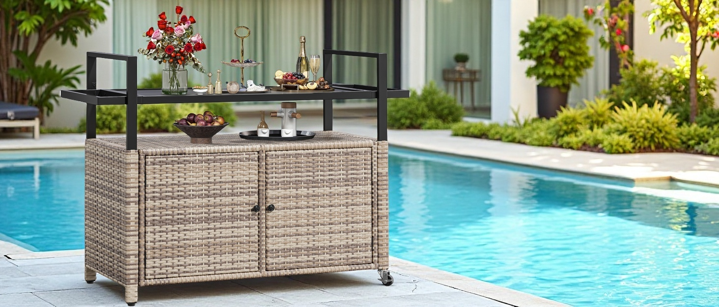 Outdoor deck box