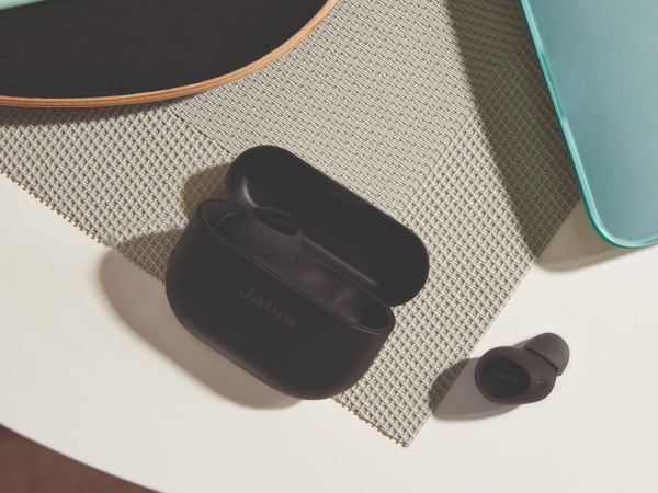 Jabra Elite 10 - Jabra ComfortFit relieves in-ear pressure for all-day wearing.