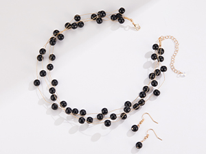 black necklace for women