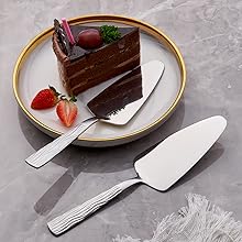 cake serving utensils