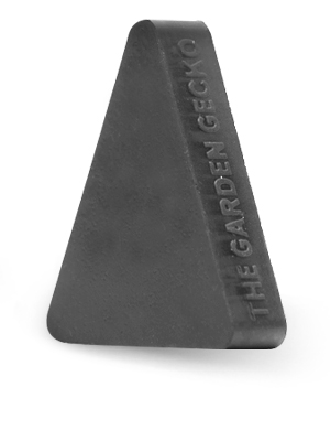 solid triangle pot foot standing upright
