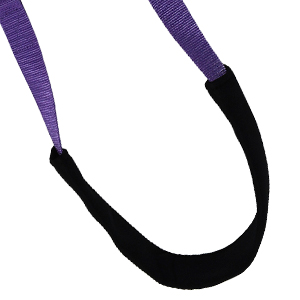 ASOCEA Dog Grooming Belly Strap Adjustable Nylon Loop for Pet Bath Dog Grooming Extension Grooming Table Arm Accessories for Small Medium Dogs Cat 14 para hacer ejercicio con correa de tela morada con empuñaduras negras en ambos extremos, que se muestra sobre un fondo blanco