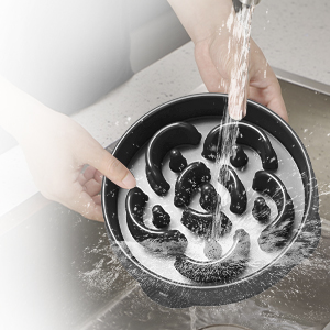 Dog bowl slow feeder