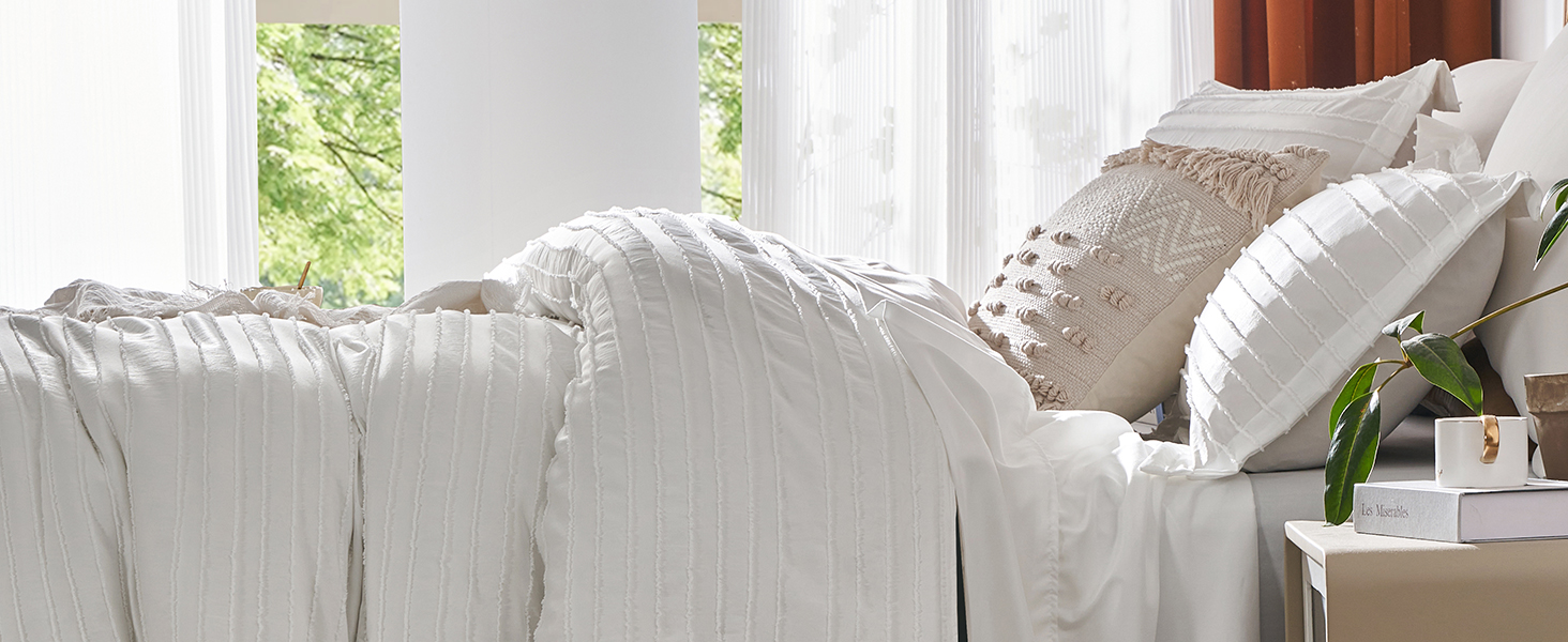 Davulos Khaki Queen Comforter Set, 7 Piece Striped Tufted