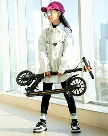 Big Wheels Kick Scooter for Kids Ages 8-12, Teens and Adults