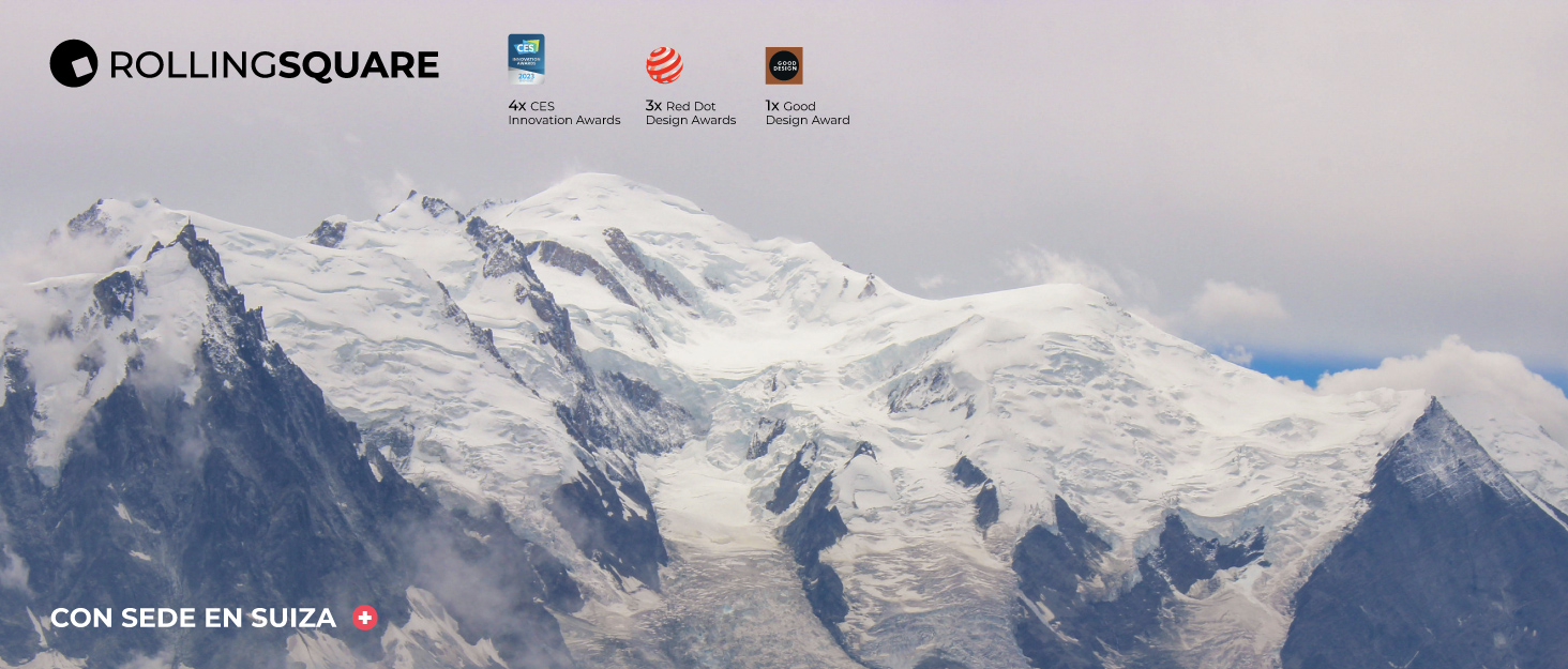 Picos montañosos cubiertos de nieve con el logotipo de Rollingsquare y los iconos de «Hecho en Suiza», «Calidad suiza» e «Ingeniería suiza» en la esquina superior izquierda.