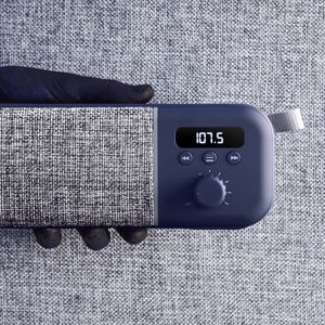 Radio portátil, radio fm, radio PLL, radio con pantalla, radio con batería, radio altavoz, radio con