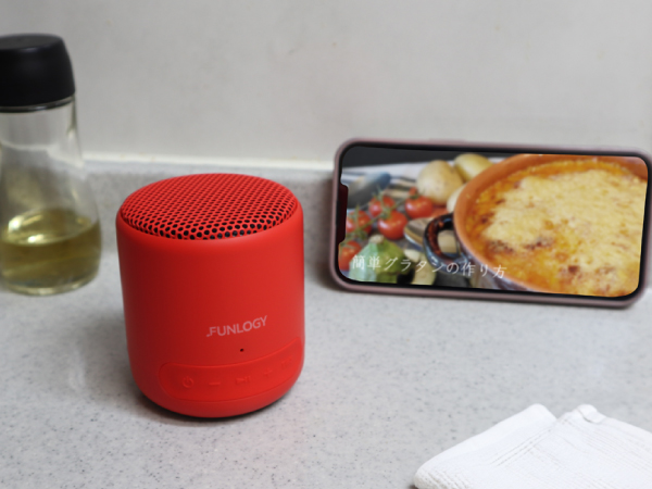  FUNLOGY Portable Mini 料理中もお気に入りの音楽やレシピ動画を楽しめます。
