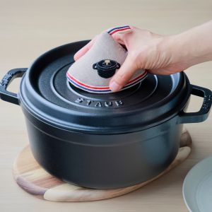 staub Daniel Humm コラボ　Ginkgo ノブ　難あり Amazon.co.jp: staub ストウブ 「 ラ ココット de GOHAN リネン