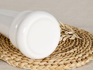 花瓶の底は丸く安定感があります