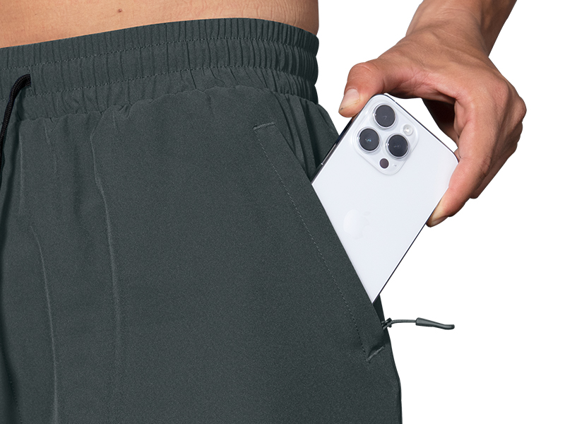 Two side zipped side pockets