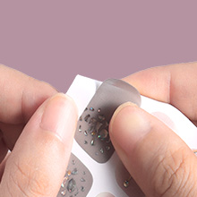 1. Choose the suitable size of the nail sticker
