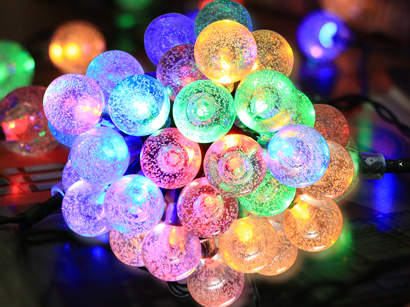 solar globe light