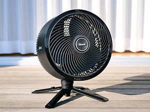 美品★シャーク★コードレスサーキュレーターファン★FlexBreez Shark FlexBreeze コードレスサーキュレーターファン FA222J