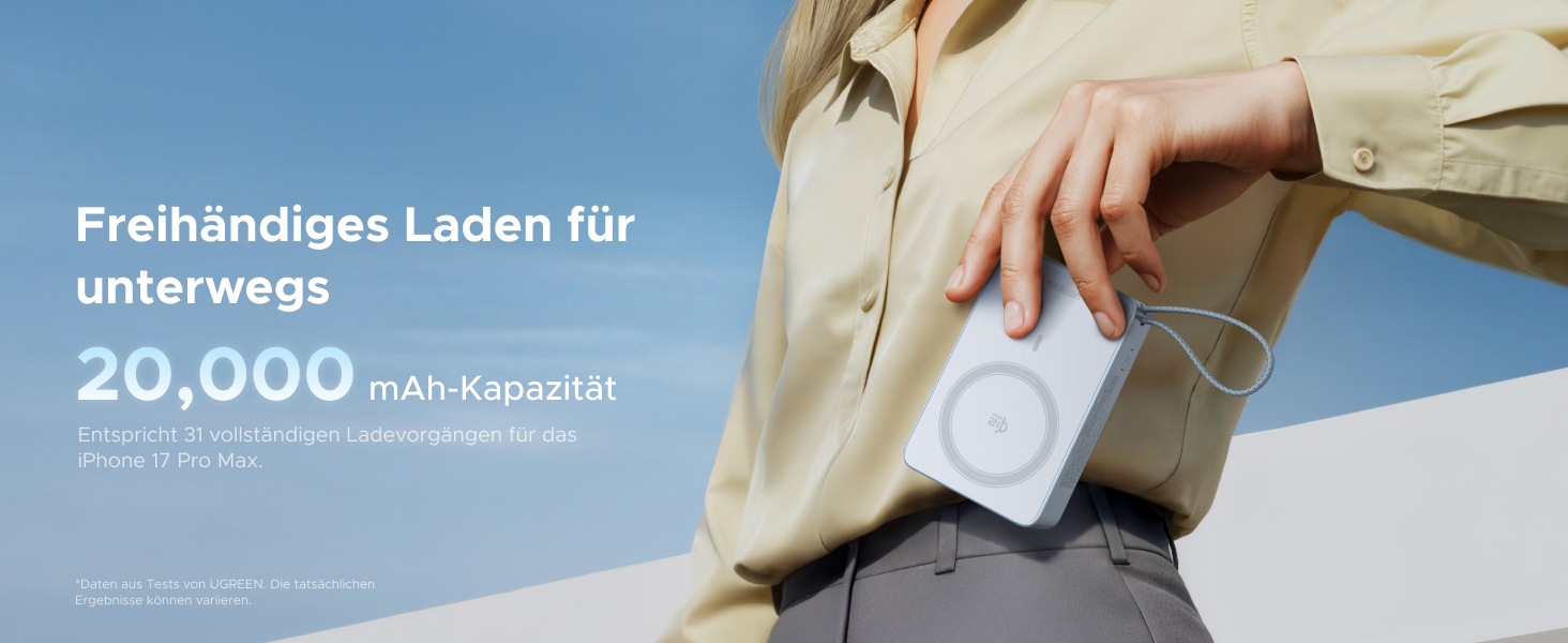 Der Text lautet „Freihändiges Laden für unterwegs“. Werbung, die zeigt, wie ein kabelloses Ladegerät in einem scheinbar Reisekontext verwendet wird.