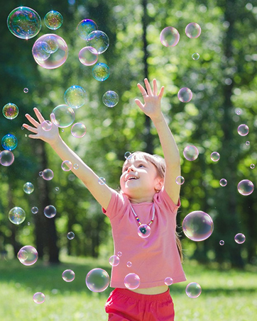 Automatic bubble machine