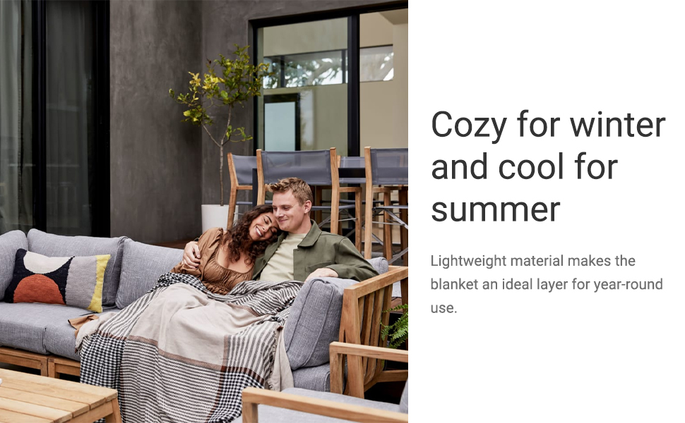 The best outdoor blanket for your family