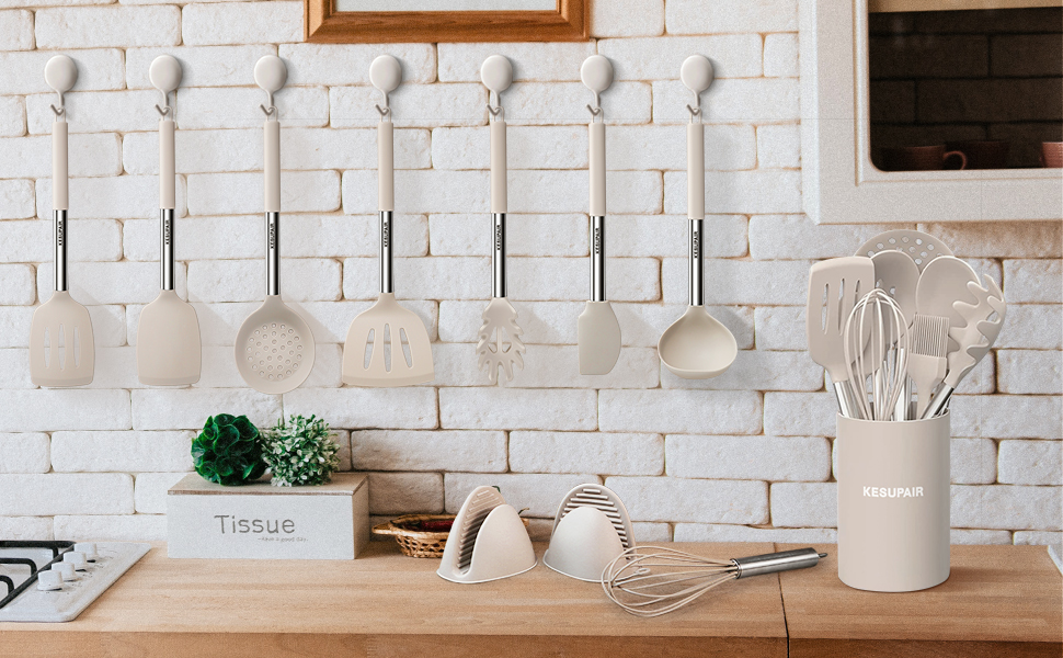 Kitchen utensils set