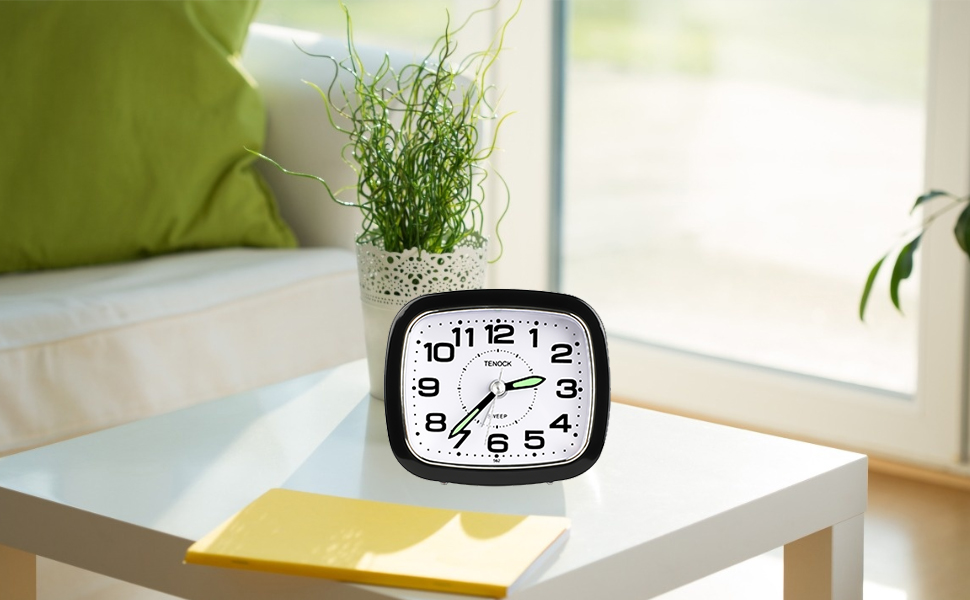 Alarm Clock Analogue, No Ticking Silent Travel Alarm Clock Bedside with