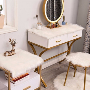 Dressing table mat