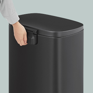  Trash can